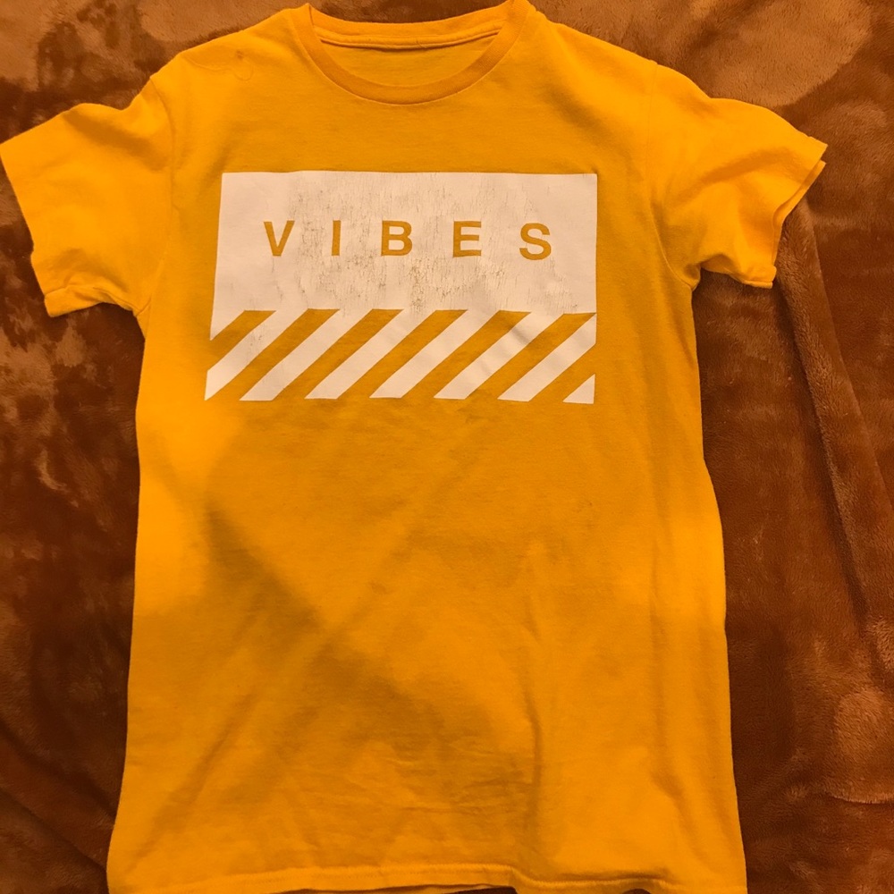 Yellow tshirt